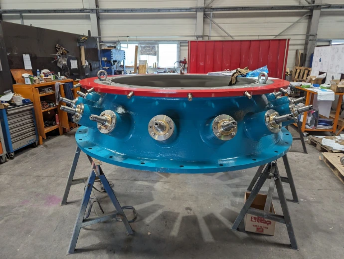 Leitapparat einer Kaplanturbine bei der Werksmontage – Lohnfertigung und Qualitätssicherung Lohmann Engineering