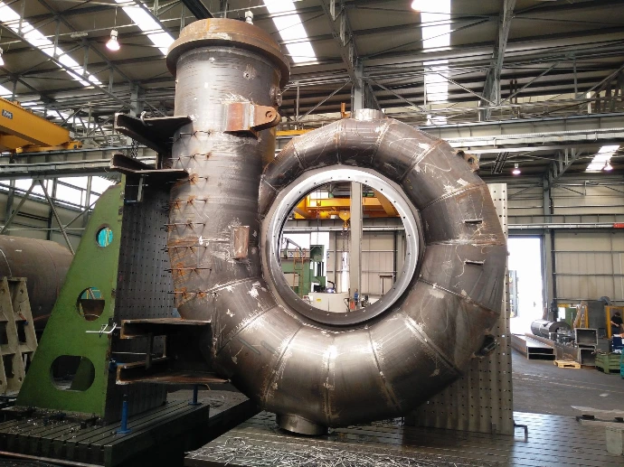 Turbinengehäuse auf dem Bohrwerk - Lohmann Engineering